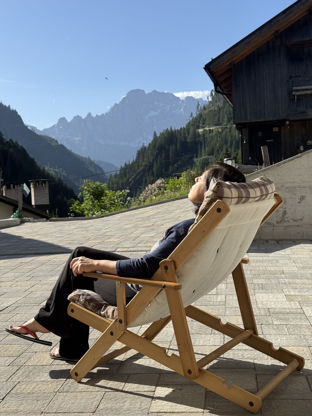Relax al sole in terrazza con vista sul Civetta